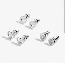 Load image into Gallery viewer, Joma Occasion Earring Box With Love

